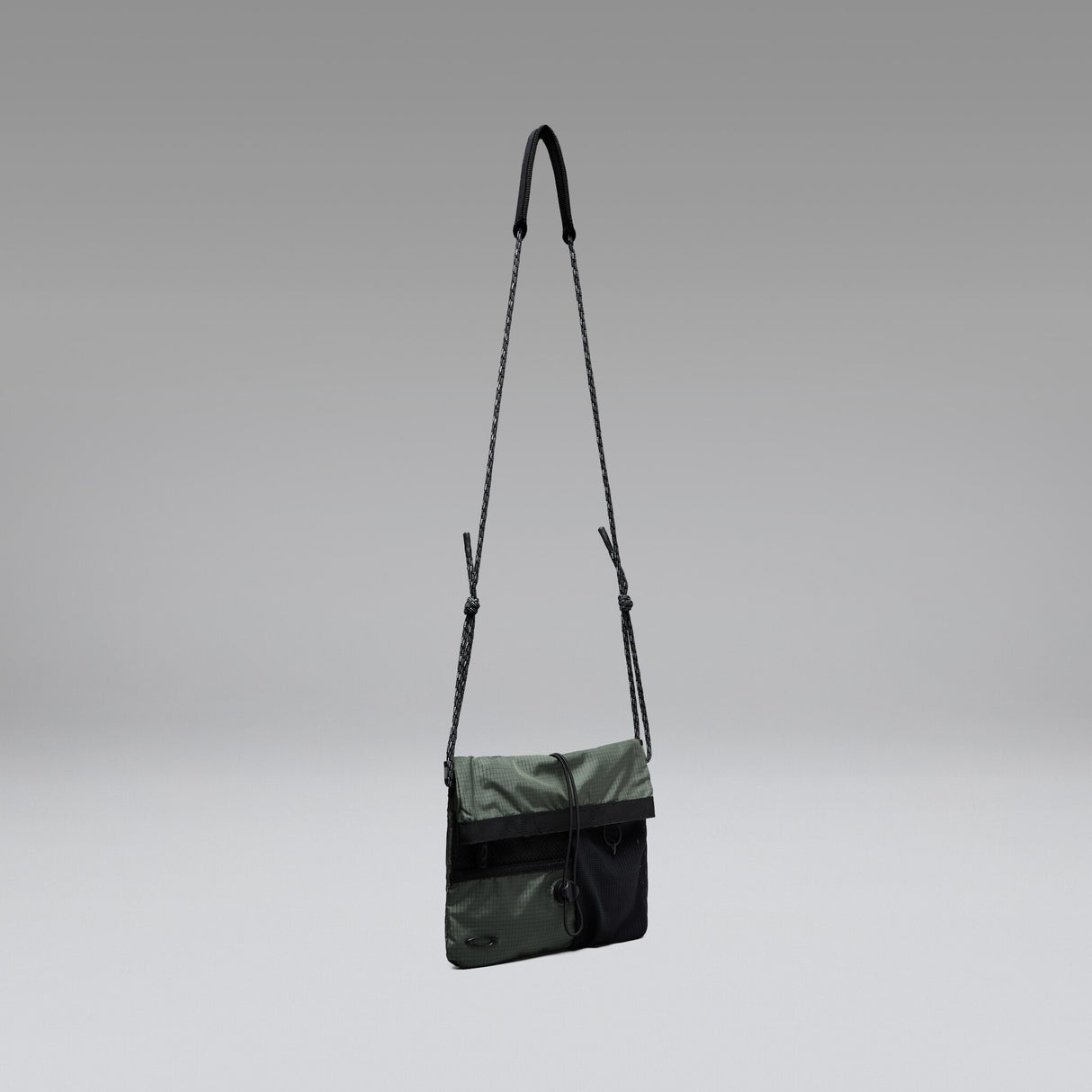 Oakley Reserve Pouch Bag-6
