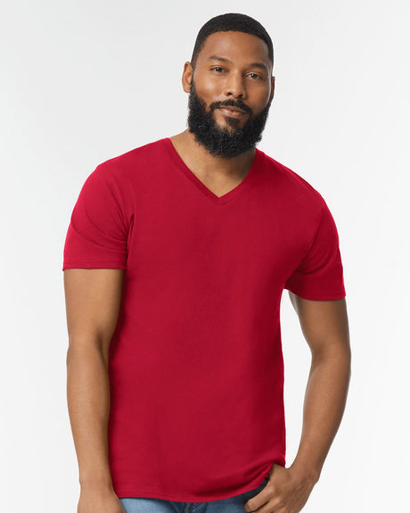 Gildan Men's Softstyle V-Neck T-Shirt Gildan
