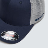 Oakley Golf Cresting Trucker Hat-2