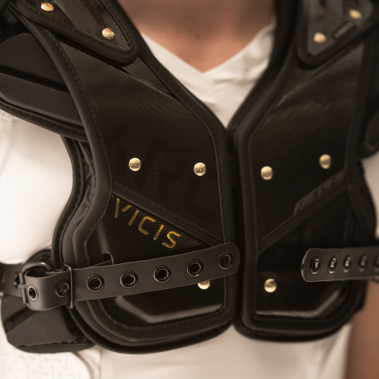 Vicis Arc _V1 Adult Trench Shoulder Pads - OL, DL, LB, TE Football Shoulder Pads Adult