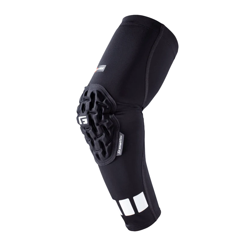 EP160201_ArmSleeve_Black1_50d514c4-0541-4b9a-9eed-0666d406a564.1758737887953.webp