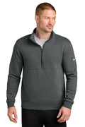 Nike Men's Club Fleece Sleeve Swoosh 1/2 Zip. NKDX6718