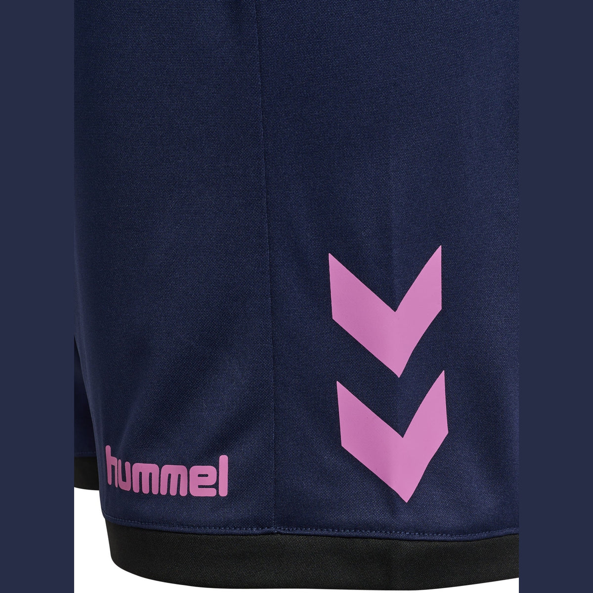 hummel Unisex Blaze Club 26 Poly Shorts-3