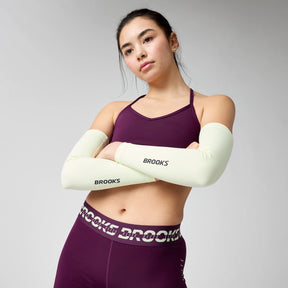 Brooks Dash Arm Sleeves-1