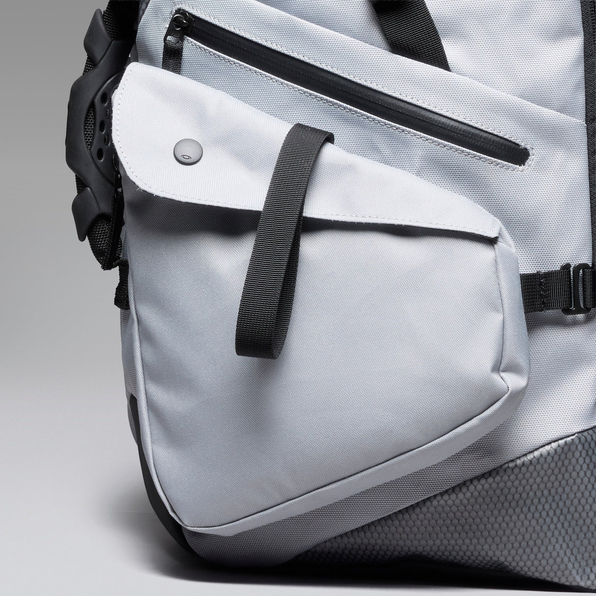 Oakley Latitude Flex Pack Backpack-4