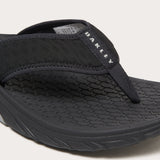Oakley Men's Operative Flip Flop Sandals-3
