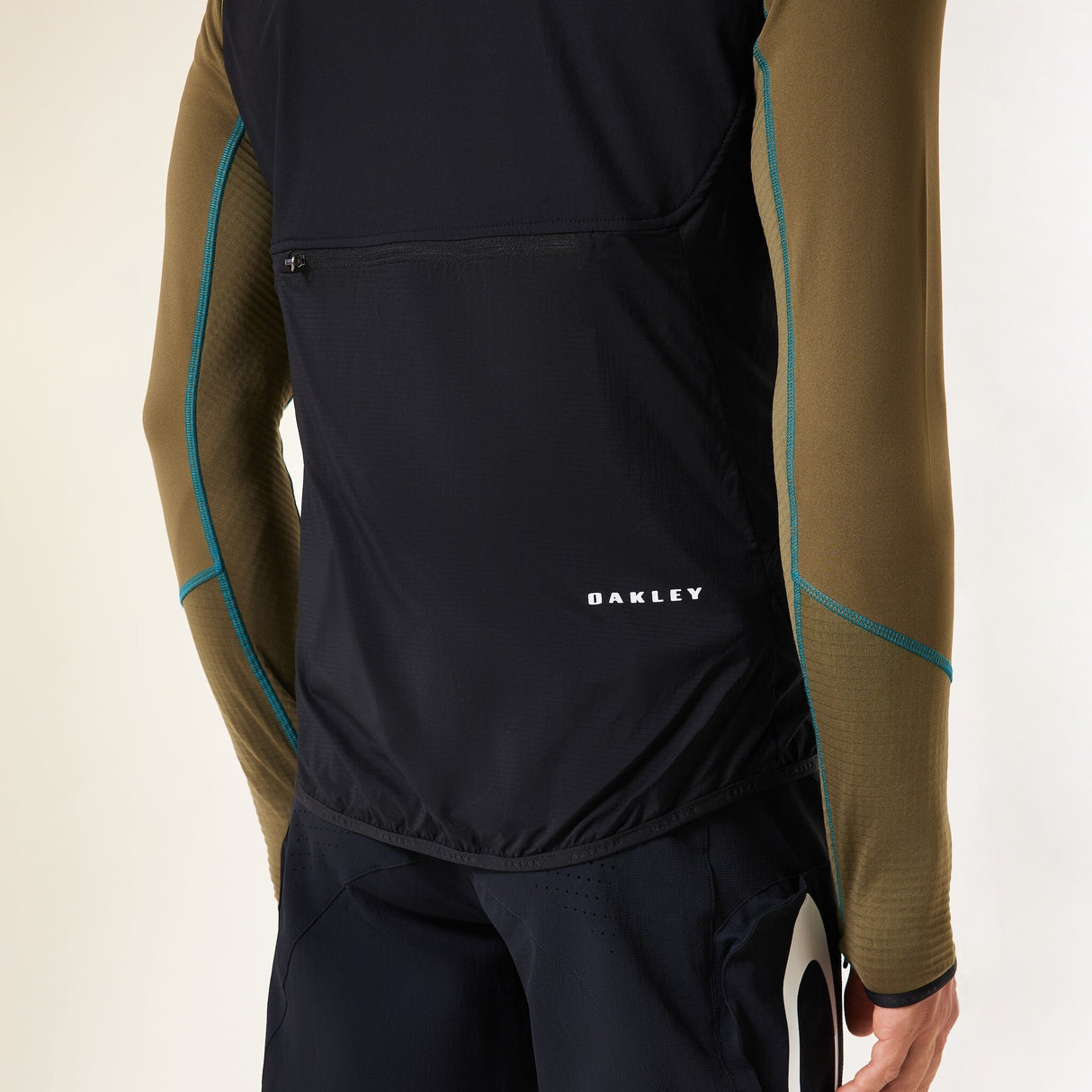 Oakley Men's Elements Alpha Vest-6