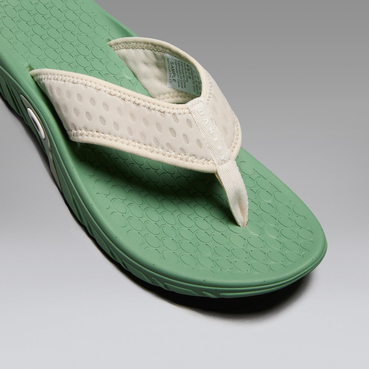 Oakley Men's Operative Flip Flop Sandals-3
