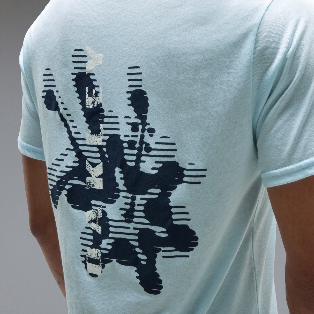 Oakley Men's Waterscape Hibiscus Tee-5