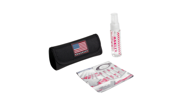 Oakley Cleaning Kit